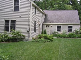 80 Mendums Landing Rd, Barrington, NH 03825