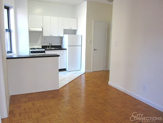 Rented by City Connections Realty | media 19