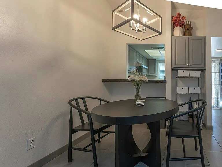 406 E Washington Ave #B — Photo 12