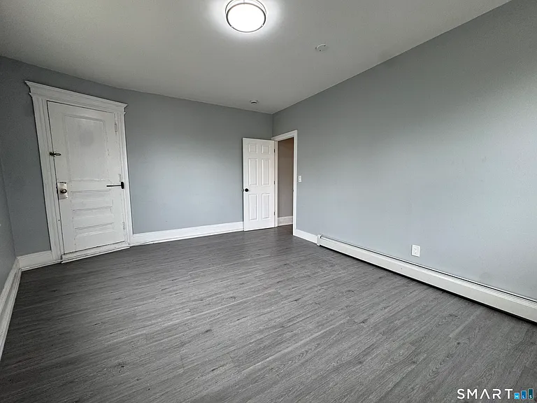 1874 Barnum Ave — Photo 4