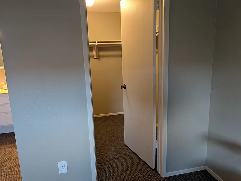 8605 Lynx Rd — Photo 3