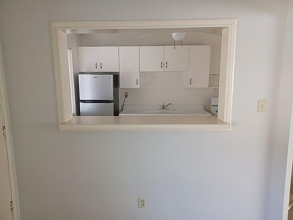 4th image of 2520 S St APT 1