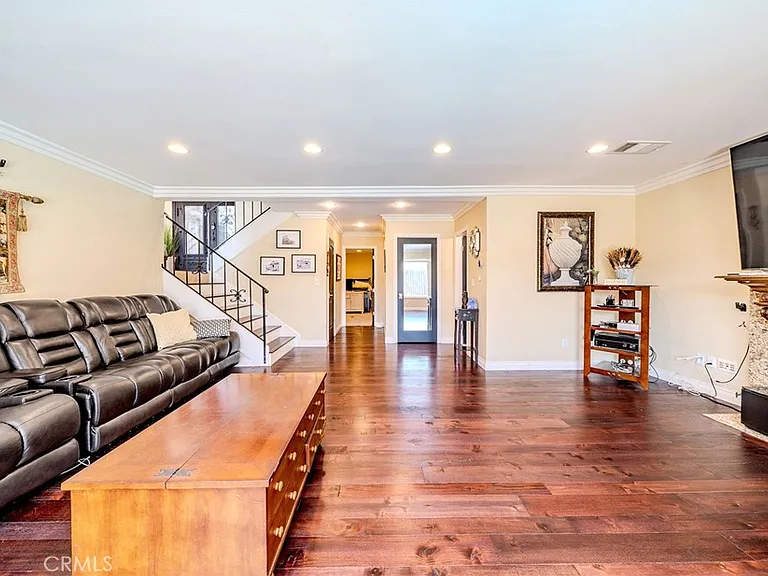 1901 Celeste Ln — Photo 14