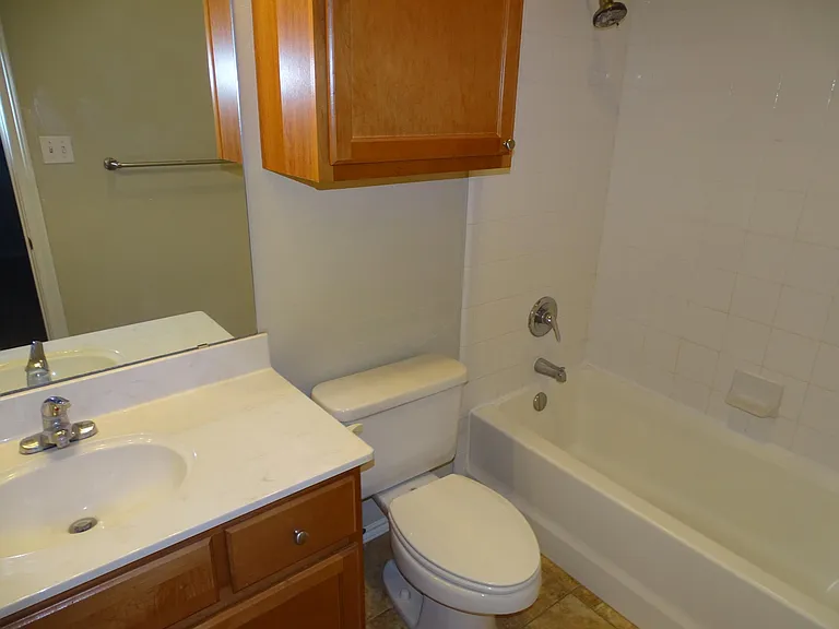 2106 Main St — Photo 3