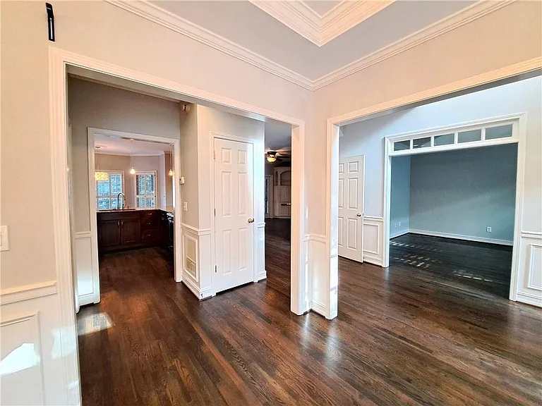 2242 Lenox Walk — Photo 8