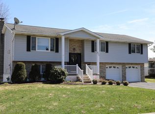 832 Laconia Cir, Clarks Summit, PA