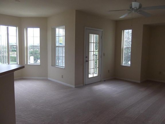 2nd image of 102 SW Peacock Blvd APT 2-203