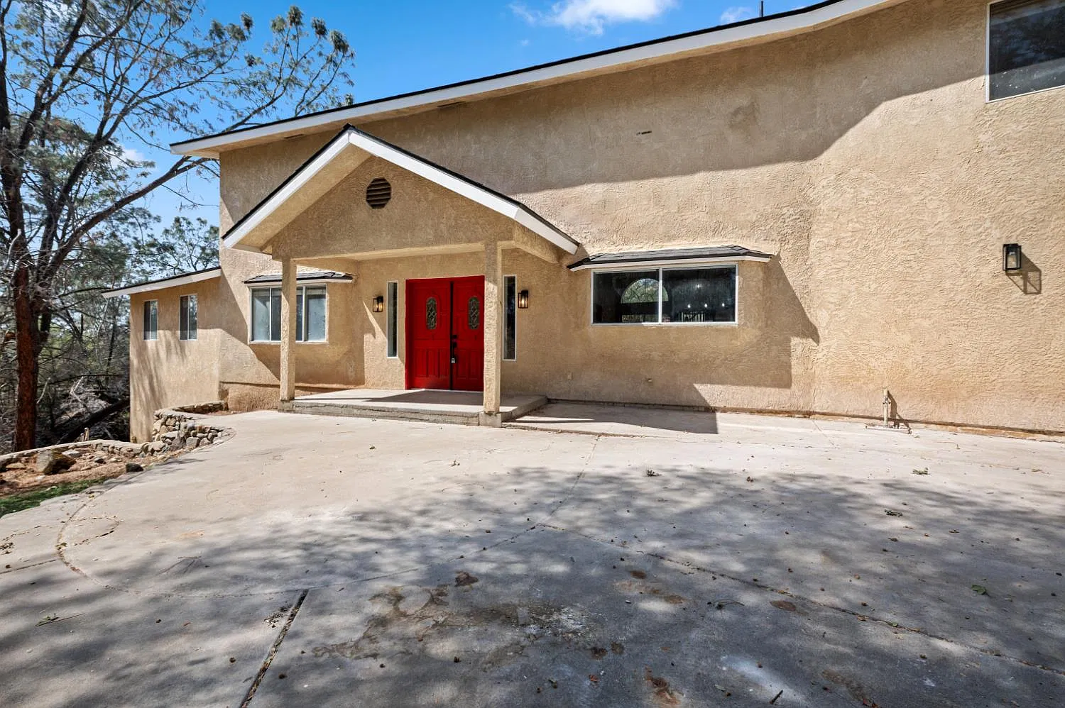 4 bed, 2652 sqft, $2,500 — Photo 4