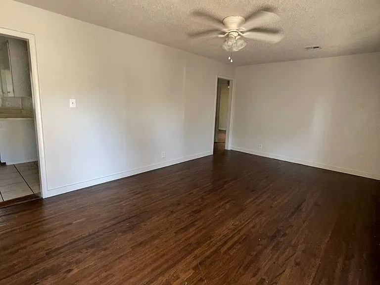 4257 E Young Pl — Photo 9