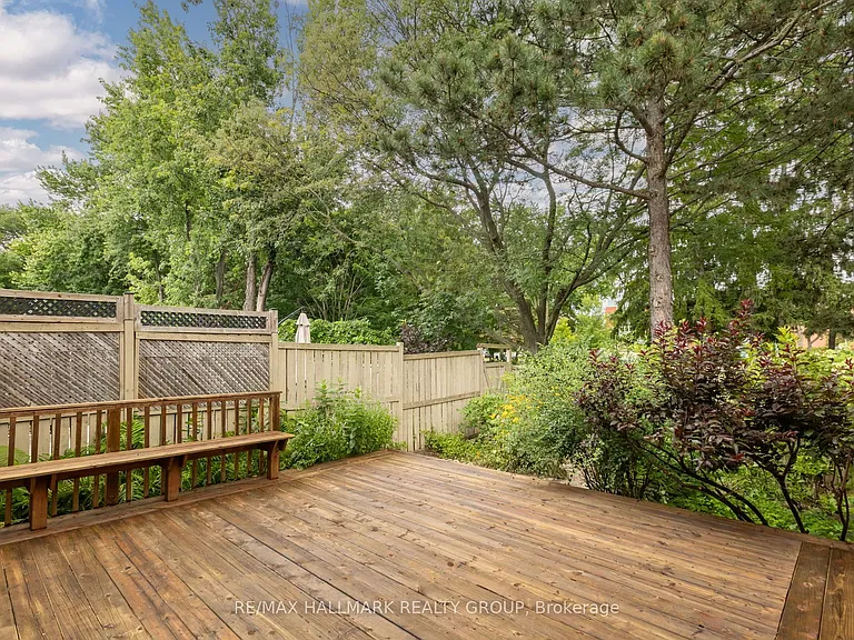 146 College Cir — Photo 42