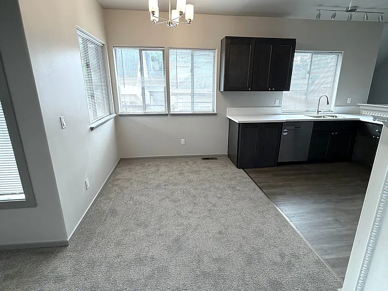 927 NW 24th Ave #4 — Photo 3