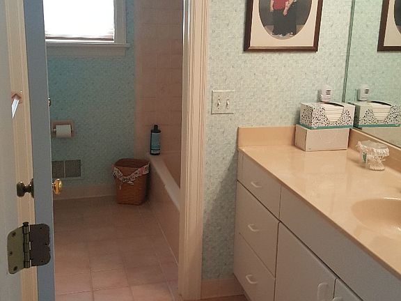 Upstairs bathroom