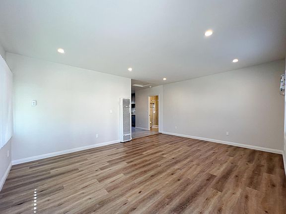 5th image of 319 N Garfield Ave #A