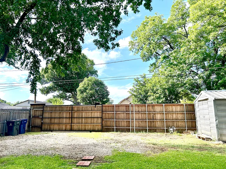 733 Morris Dr — Photo 20