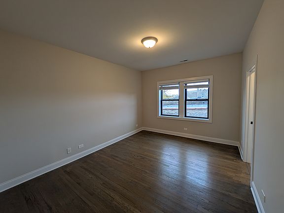 4th image of 3415 W Fullerton Ave #3A