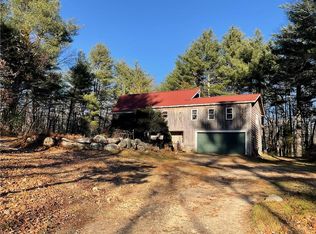 334 Carpenter Rd, Scituate, RI 02831