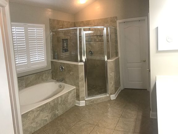 5th image of 8595 Staghouse Mill Ct