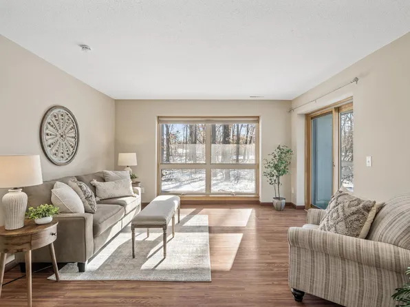 1805 Zanzibar Ln N, Plymouth, MN 55447