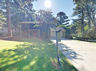 1045 Ferndale St, Stone Mountain, GA 30083