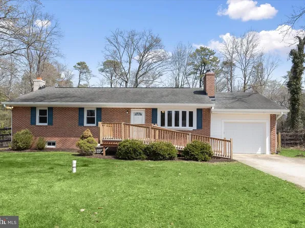 616 Dover Rd, Pasadena, MD 21122