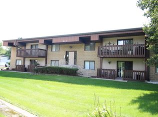 937 E Division St APT 1A, Lockport, IL 60441