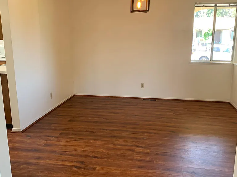 968 San Francisco Way — Photo 10