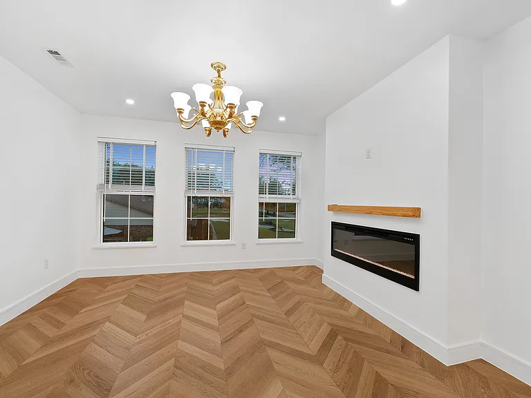 325 SW 5th St — Photo 10