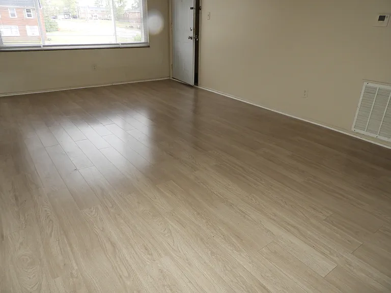 6006 Dickson Rd #4 — Photo 8