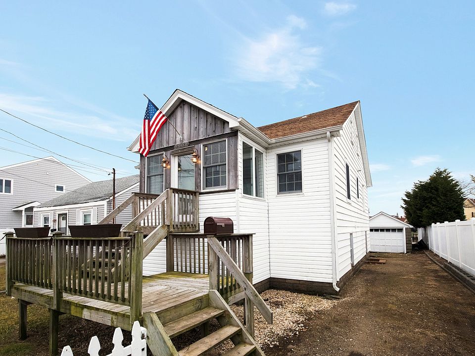 108 Bayview Ave, Babylon, NY 11702 Zillow