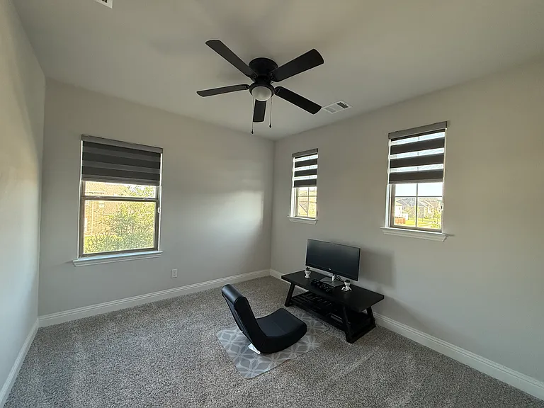 412 Christie Xing — Photo 10