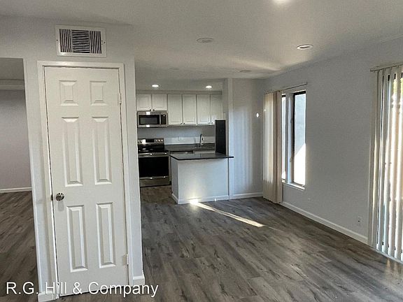 4th image of 1963 Desert Cir #1