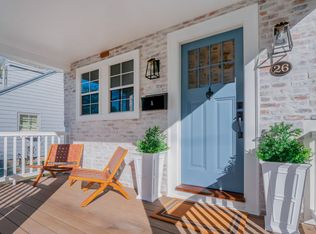 26 Vernon Ave, Newport, RI 02840