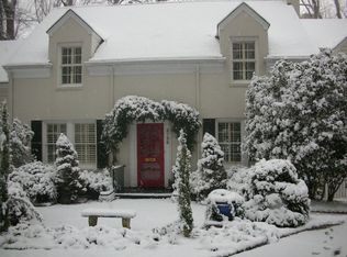 2726 Cambridge Rd, Raleigh, NC 27608