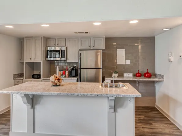 Creeks Edge Apartments