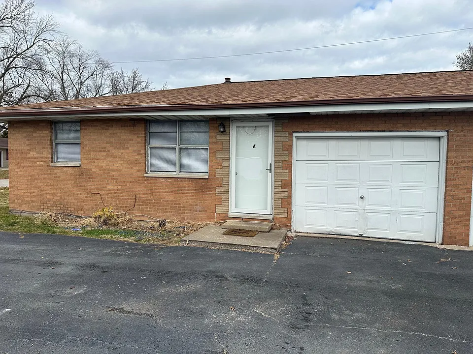 14 Eastgate Dr