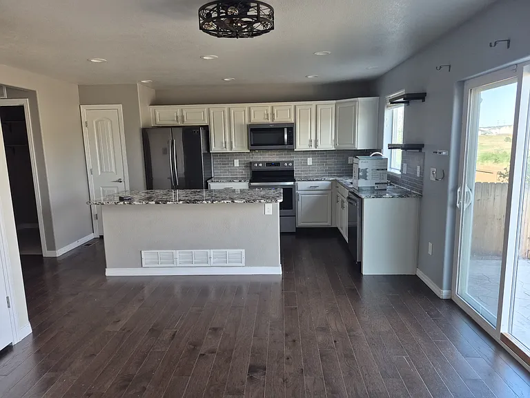 6941 Winnicut Dr — Photo 6
