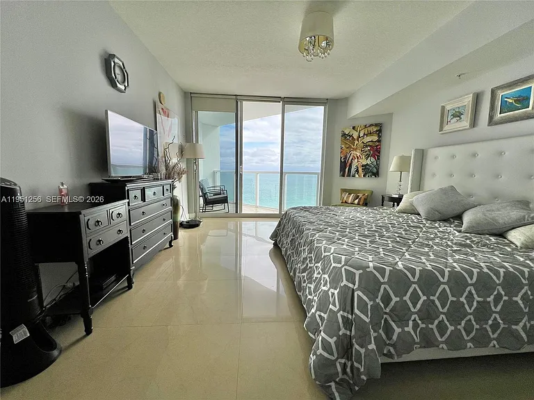 16699 Collins Ave #2109 — Photo 11