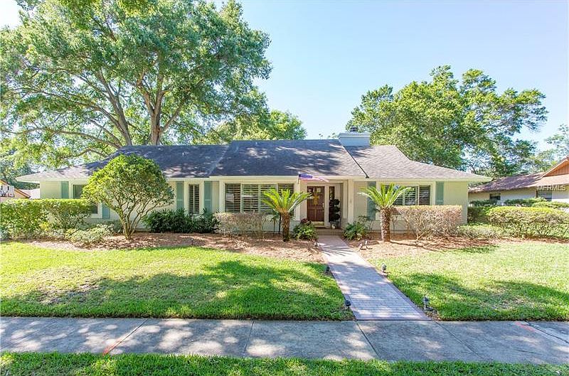 1st image of 913 Versailles Cir