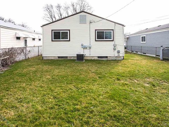 2nd image of 26243 Belanger St