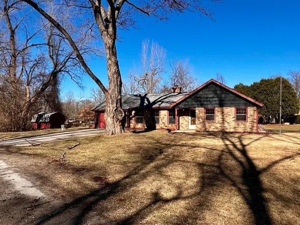 3565 N Promenade Cir, La Porte, IN 46350