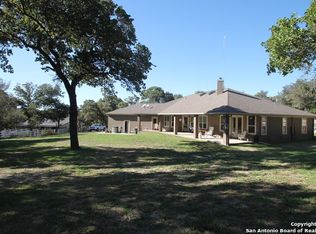 128 City View Dr, Adkins, TX 78101