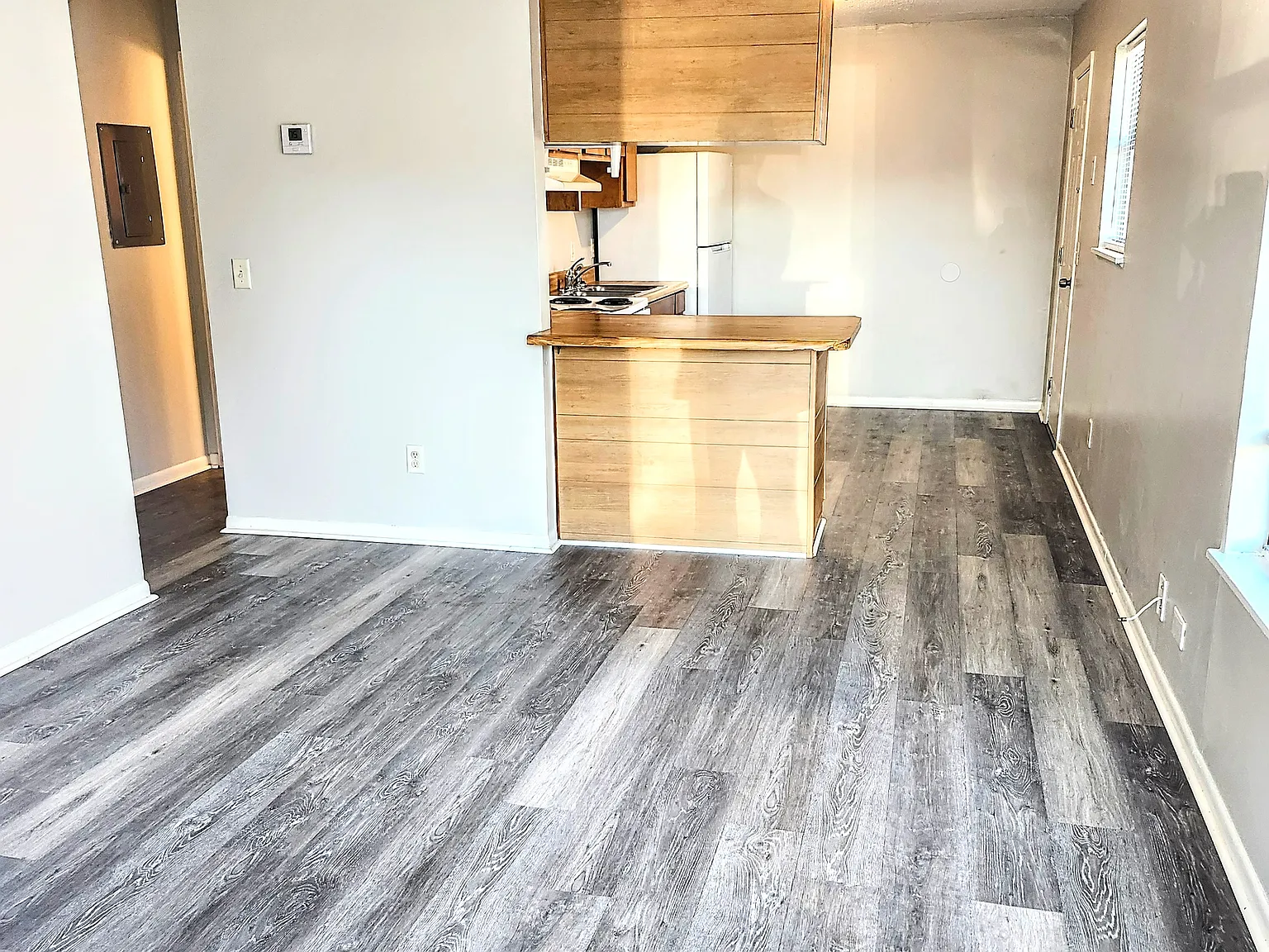 2 bed, 900 sqft, $1,350 — Photo 2