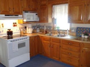 1909 N 6th St, Estherville, IA 51334