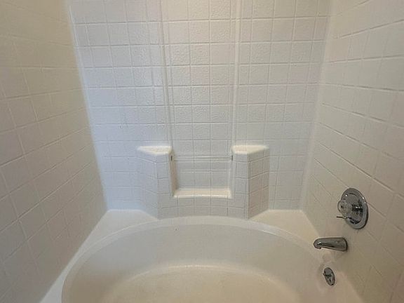 4th image of 309 Phelps St