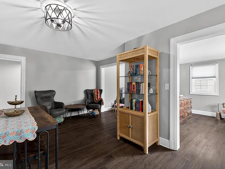 621 Patterson Ave — Photo 2