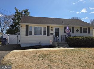 48 5th Ave, Maple Shade, NJ 08052