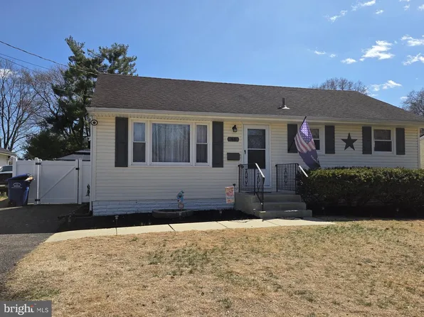 48 5th Ave, Maple Shade, NJ 08052