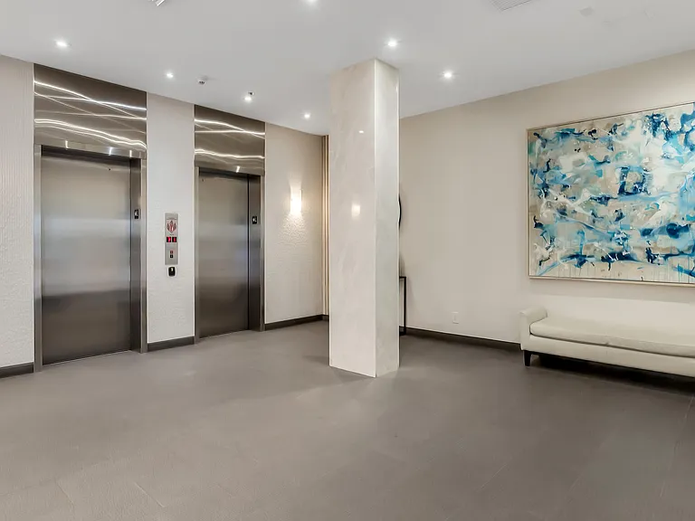 2200 NE 33rd Ave #10K — Photo 33