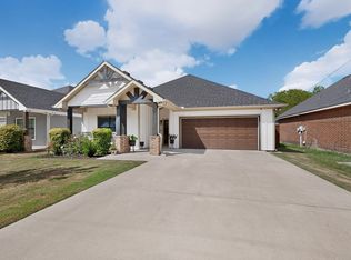 215.5 Aldridge St, Waxahachie, TX 75165