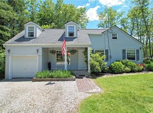 9913 Shepard Rd, Macedonia, OH 44056